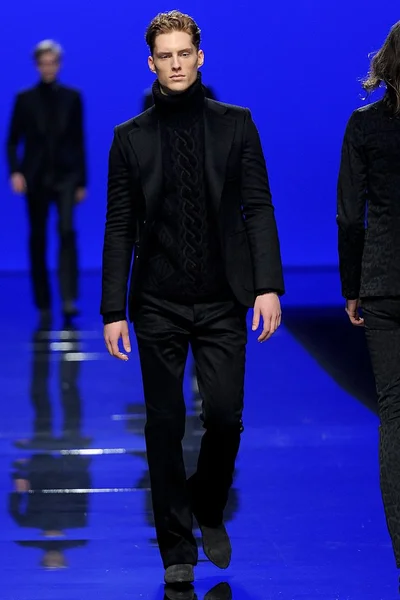 Look 35